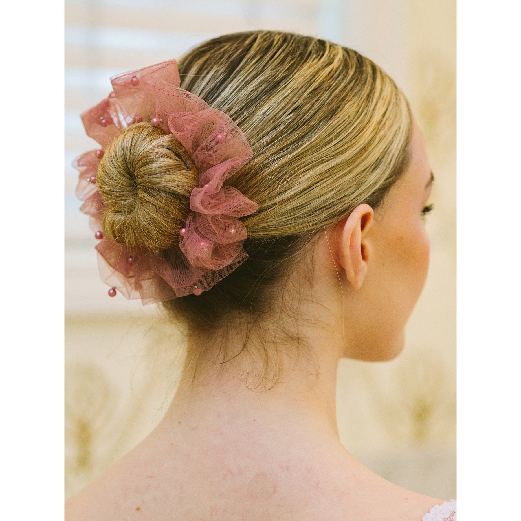 Pearl & Tulle Grande' Hair Scrunchie